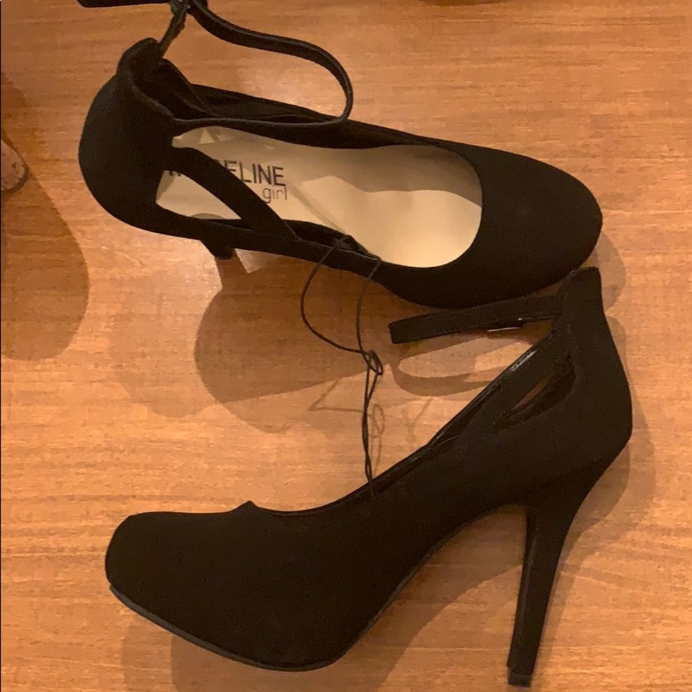 Black 3 inch heels